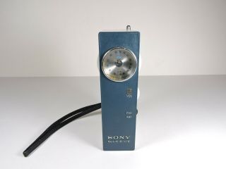 Vintage Sony Am/fm 8 Transistor Radio Model 4r - 55w Japan 1970 