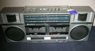 Vintage Boombox Hitachi Trk - W55hc Am/fm Double Cassette Stereo