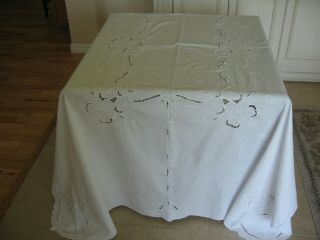 Vintage Madeira White On White Embroidery Cut Work Linen Tablecloth 64 " X 82 "