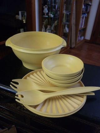 Tupperware 8 - Pc Servalier Salad Serving Bowl Set 4 Bowls Harvest Gold Vintage 2