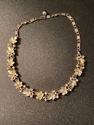 Vintage Signed Lisner Gold Tone Flower Necklace With Faux Pearls