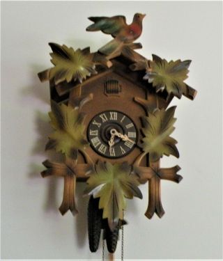 Big Painted Wood Cuckoo Clock W/ Leaves & Bird Vtg Complete •¿• Regula Germany