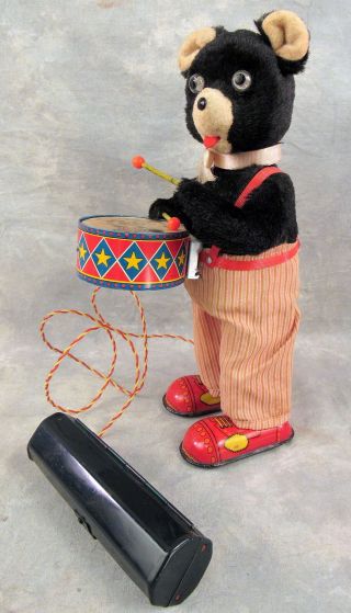 VINTAGE 1950 ' s ALPS Tin Litho Toy BLACK BARNEY BEAR Drummer battery operated 2