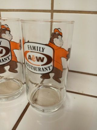 2 Vintage A & W ROOT BEER Family Restaurant Glass Bear Hugging Glass ' s tub 2 3
