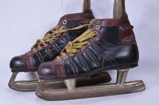 Vintage Black Brown Leather Ice Skates Winter Decor Christmas Decoration
