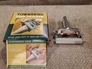 Vintage Townsend Fish Skinner/made In Des Moines Iowa - W/box & Instructions