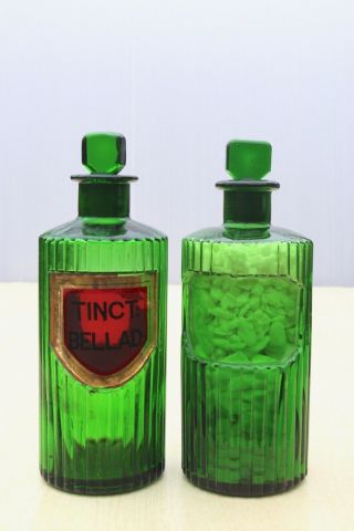 Vintage Tinct Bellad & Plain Ribbed Panelled Green Glass Chemist Poison Bottles
