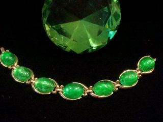 Vtg Rare Outstanding Signed Crown Trifari Bracelet W Emerald Gripoix Oval Cab