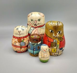Vintage 5 Piece Hand Painted Russian Nesting Doll Cats Kittens