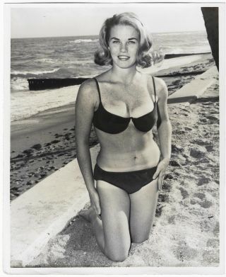 Vintage 1960s Bunny Yeager Estate Photograph Bikini Beach Pin - Up Barbara Garin
