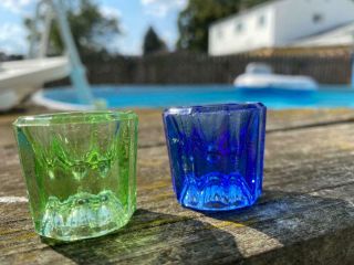 2 Vtg Dappen Dental Cups,  Cobalt Blue & Green Glass Decagon 2.  5 Ml & 4.  5 Ml