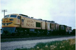 Duplicate Railroad Slide Union Pacific 19 Cheyenne Wyoming 1968 Ge 8500 Gtel