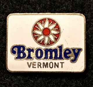 Bromley Vintage Skiing Ski Pin Badge Manchester Vermont Resort Travel Souvenir