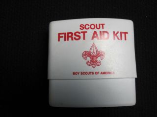 Vintage Boy Scouts Of America First Aid Kit Plastic Container Contents 8027