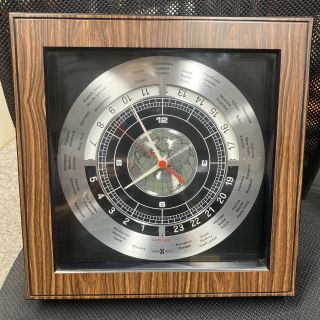 Howard Miller World Time Clock Model 622 - 337 Vintage