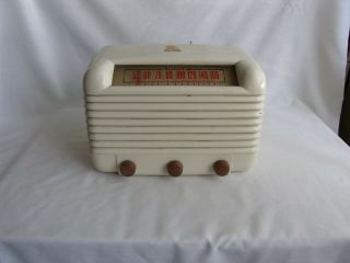 Vintage Sentinel Model 293 - 1 Am Tube Radio Deco Table Top White Finish