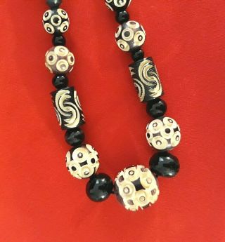 Vintage Black And Cream Carved Graduated Bead Necklace