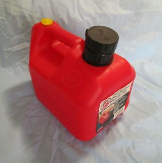 Vintage Blitz Red Plastic Gas Can 1 Gal 4 Oz Vented (old Type) 11805 Usa