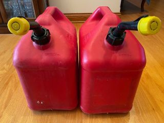 2 Vintage Old Type " Blitz " 5 Gallon Self Vented Red Poly Gas Cans