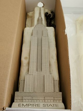 York Empire State Building Model With King Kong By Colbar Art Nib 20 " Rare
