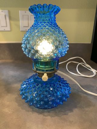 Vtg Fenton Art Glass Colonial Blue Hobnail Courting Electric Finger Loop Lamp