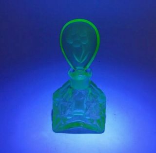 Vintage Green Uranium Depression Glass Floral Perfume Bottle Uv Glows