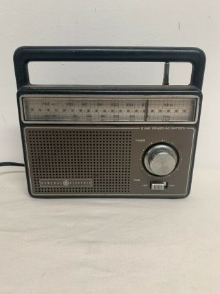 Vintage General Electric Ge Portable Am / Fm Radio Model 7 - 2825g