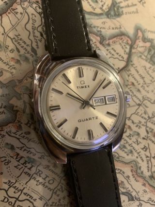 Vintage 1976 Timex Q Men’s Day Date Watch, 2