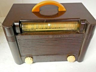 General Electric Ge Vintage Bakelite Tube Radio With Catalin Handle
