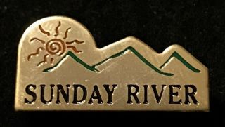 Sunday River Skiing Ski Pin Badge Maine Resort Travel Souvenir Lapel