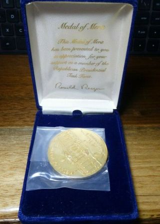 Vintage Medal Of Merit Ronald Reagan Repub.  Presidential Task Force Coin W/box