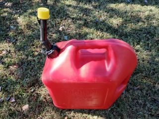 Vintage Blitz 5 Gallon Gas Fuel Can With Vented Fixed Spout 50833 Made In Usa