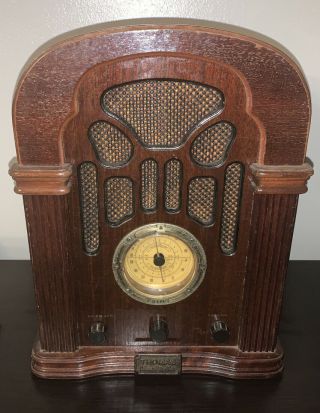 Vintage Thomas Collectors Edition Radio Am/fm/cassette Model 411 Wood Cabinet