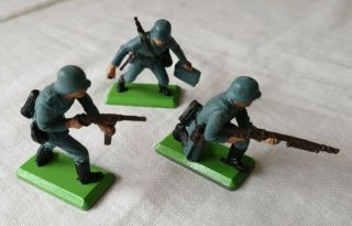 Vintage 1971 Britains Deetail Toy Soldiers German World War 2 Infantry Ww2