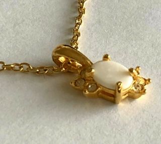 Vintage White Stone & Rhinestone Gold Tone Pendant Chain Choker Necklace 14.  5 "