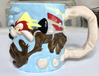 1995 Vtg Warner Bros Looney Tunes Road Runner Wile E Coyote 3d Coffee Mug 16oz