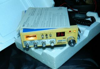 Vintage Pace Model 8046 40 Channel Mobile CB Radio 2