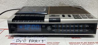 Vintage Ge General Electric 7 - 4956b Am - Fm Cassette Tape Player Alarm Clock
