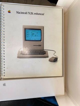Vintage Apple Macintosh 512k Desktop Computer Manuals Software.