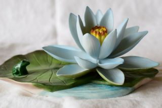 Vintage Porcelain Blue Water Lily By Andrea 1984 (7030)