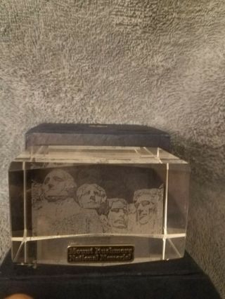 Glass Laser Etched 3D Souvenir Paperweight Mt Rushmore National Memorial 3