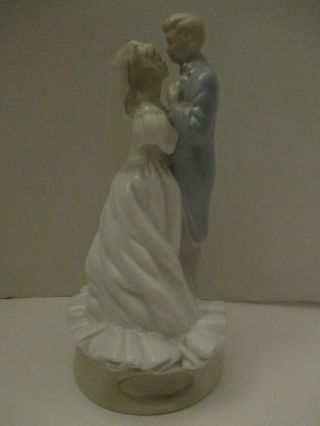 Vtg 9 " Porcelain Bride & Groom Figurine Wedding Cake Topper Music Box