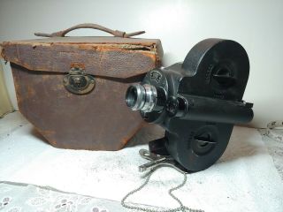 Vintage 16 Mm Bell & Howell Filmo Movie Camera Clockwork With Case