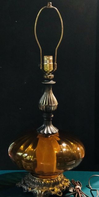 Vintage Hollywood Regency Mid Century Modern Amber Glass Globe 2 Way Table Lamp
