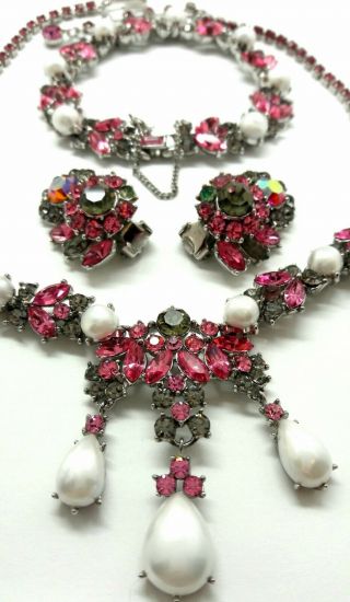 Vintage Trifari Parure Necklace Bracelet Earring Set Pink & Gray Rhinestones