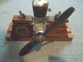 Vintage Model Airplane - Car - Boat Small Engine Mini Test Stand 2