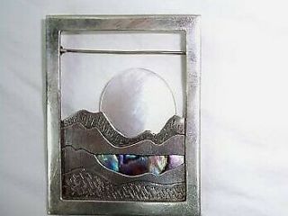 Vintage 925 Silver Moon Scene - Pin Zealandia - Engraved Silver With Shell Design