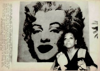 1972 Vintage Photo Diana Ross Poses With Andy Warhol Tapestry Of Marilyn Monroe
