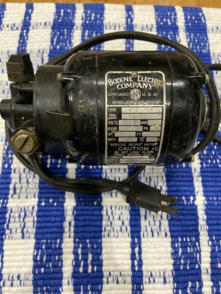 Vintage Bodine Electric Speed Reducing Motor Nse - 11r No.  112ve022 72:1