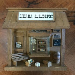 Vintage Sierra R.  R.  Depot Diorama Wooden Enesco Jamestown,  Ca Railroad Station